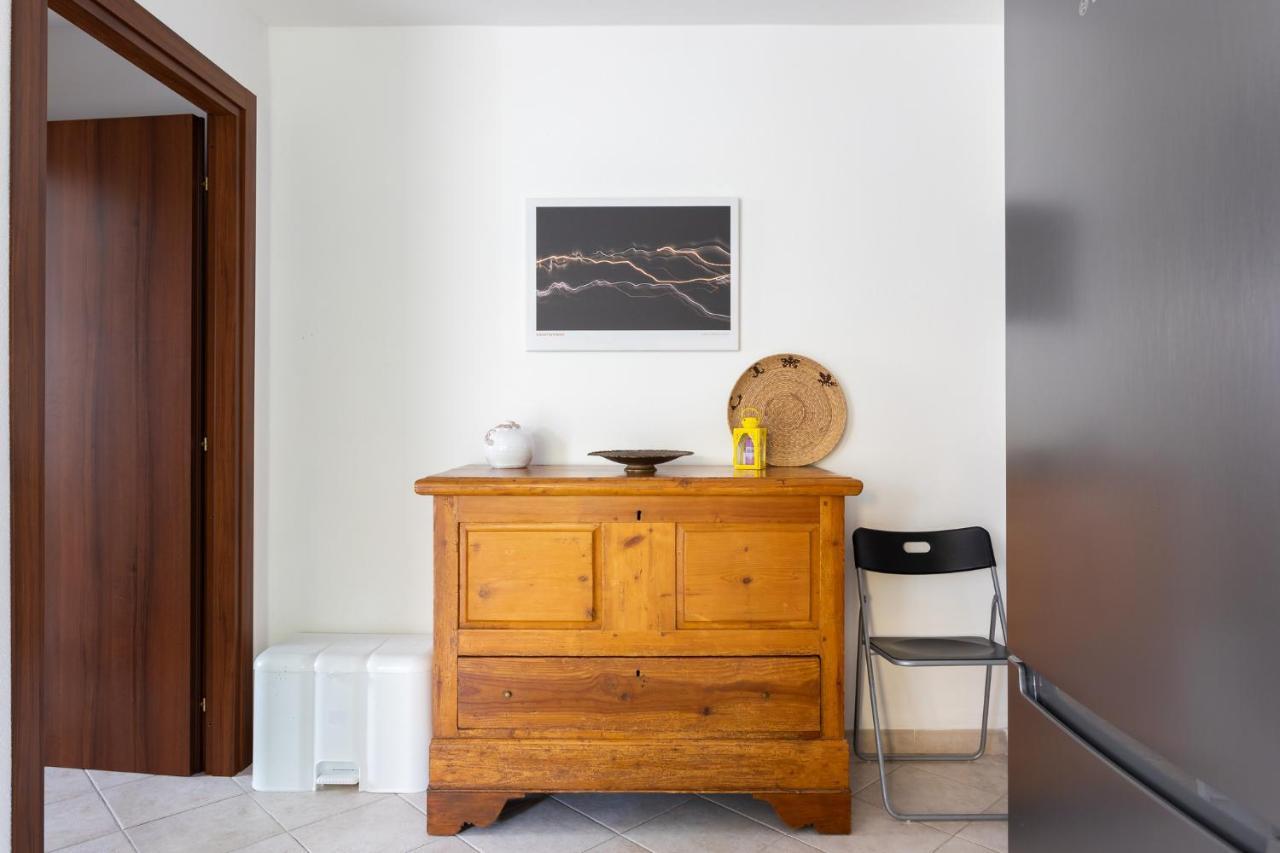 Spacious 3-Bedroom Apartment With Courtyard In Tempio Pausania - Perfect For Families 外观 照片